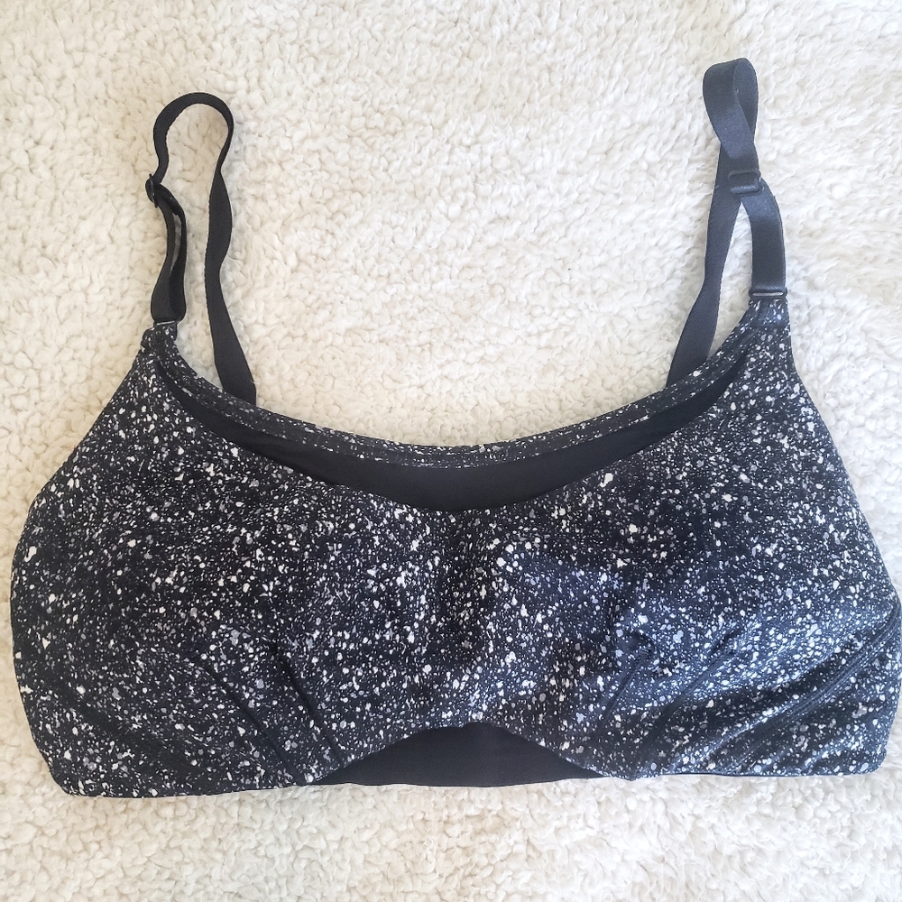 Lululemon Mesh Top Peakaboo Bottom Sports bra 8